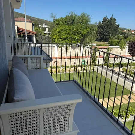 Mara Bahce Alacati Apartman *
